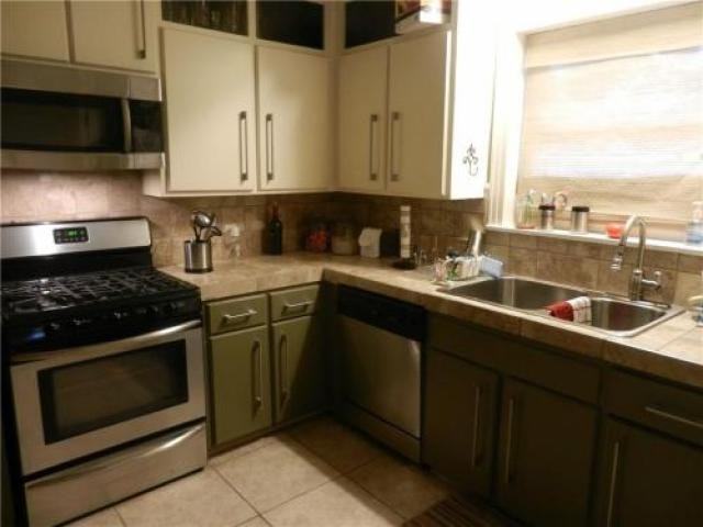 6110 Pineridge Ave - Photo 3 of 6