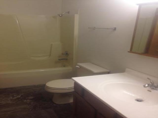 1316 Potomac Pl - Photo 3 of 4