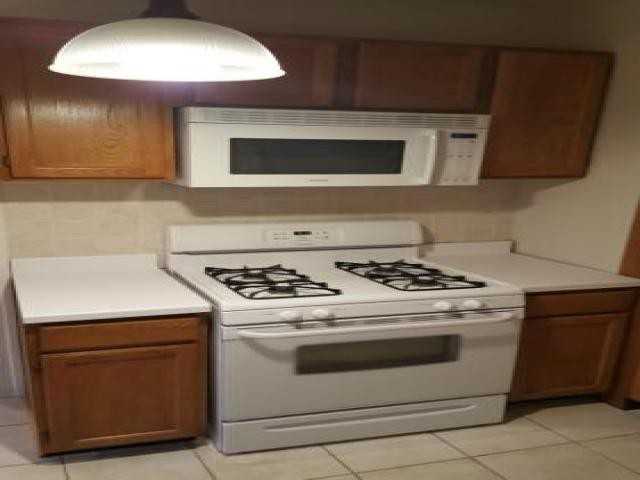 1931 Douglas St - Photo 2 of 6