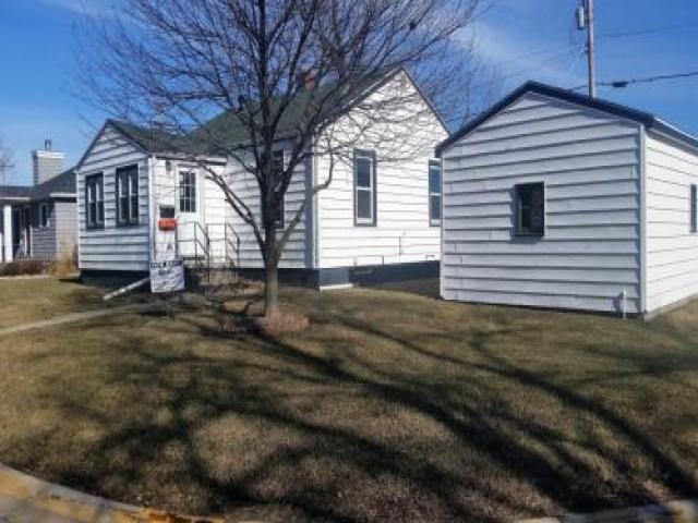 512 Lakeview Dr - Photo 2 of 6