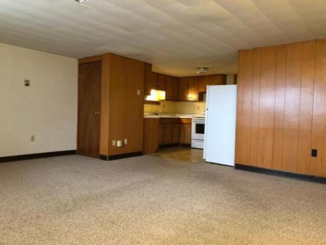 219 Tolle Ln - Photo 2 of 6