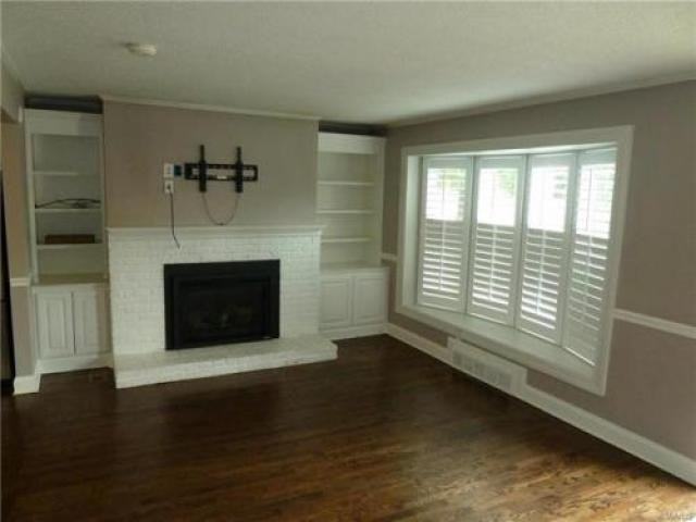 8924 Ione Ln - Photo 2 of 6