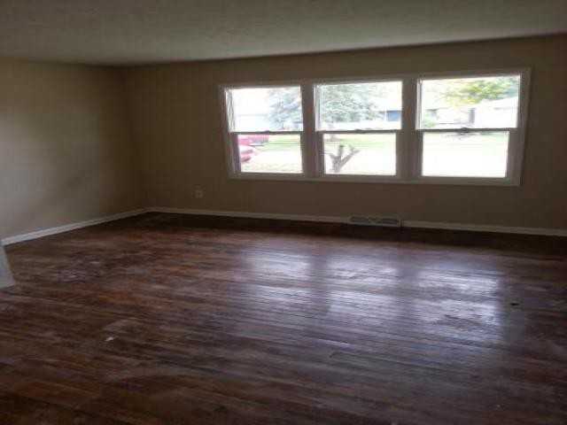 416 Glenwood Dr - Photo 2 of 6