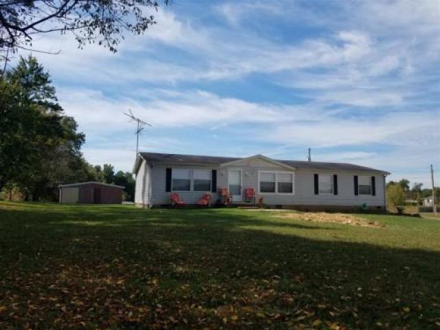 1775 Rock Ridge Rd - Photo 3 of 6