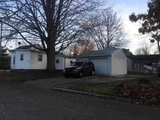 1714 N 11th St - Photo 2 of 6