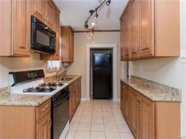 5010 Wilshusen Ave - Photo 3 of 6