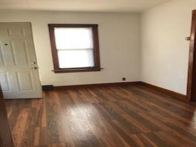 14910 S Wood St - Photo 3 of 6