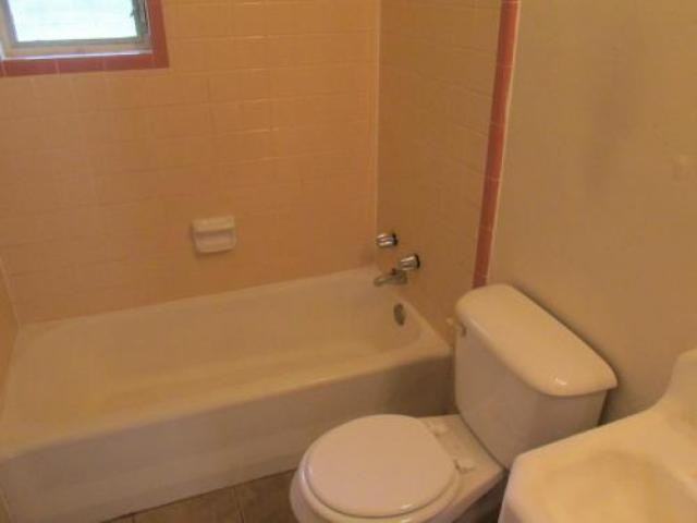 1508 N Y St - Photo 2 of 6