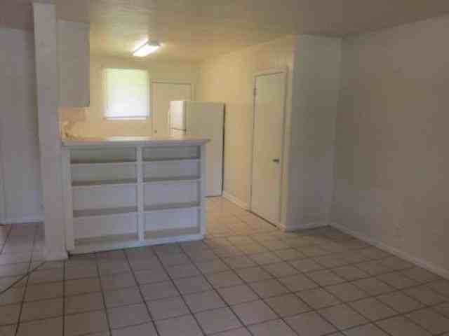 1508 N Y St - Photo 3 of 6