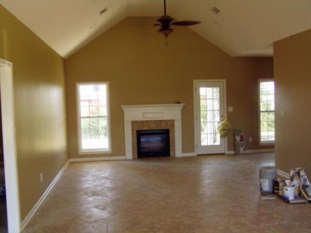 127 Sonya Cir - Photo 3 of 3