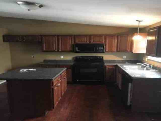 423 Carter Dr - Photo 3 of 6