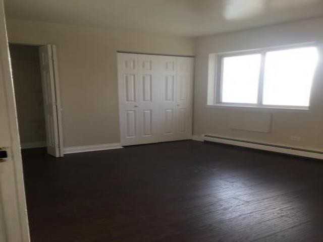 1973 N 18th Ave - Photo 2 of 4