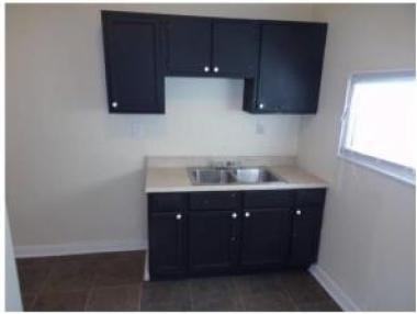 326 N Elder Ave - Photo 2 of 6