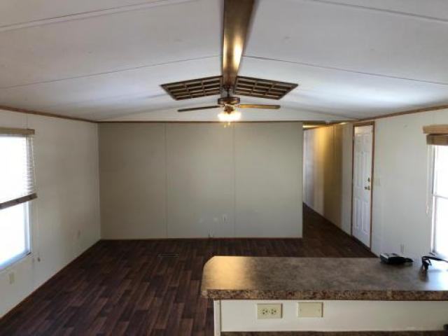 12761 Clearwater Dr - Photo 3 of 6