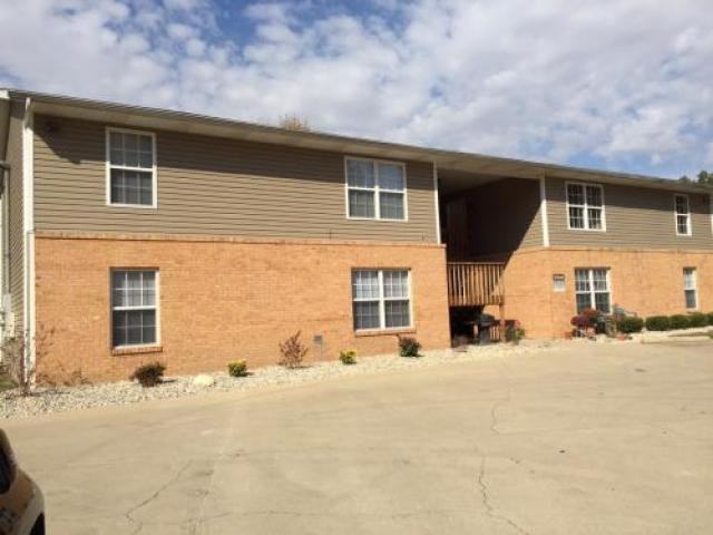 124 Kenneth Dr - Photo 2 of 6