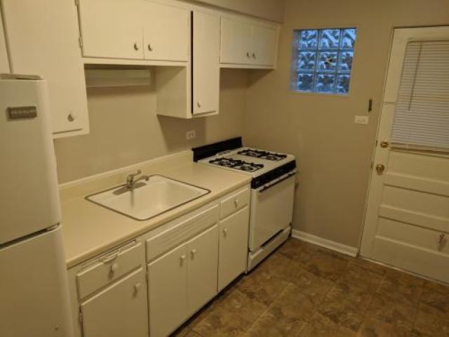 1135 Homestead Rd - Photo 2 of 6