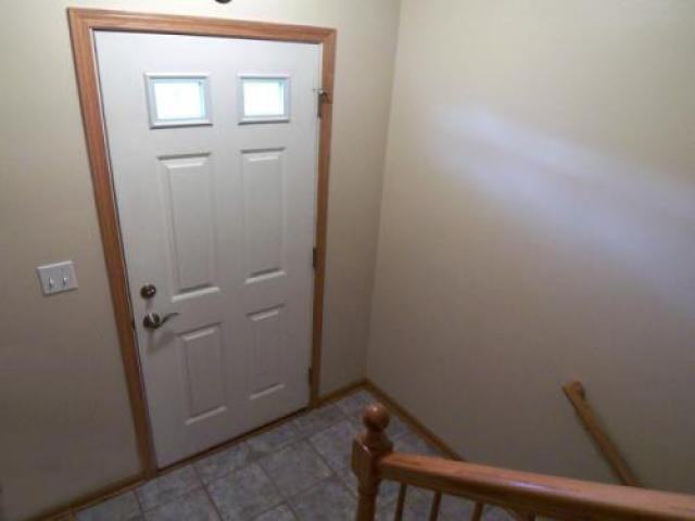 1737 Fieldstone Ct - Photo 2 of 6