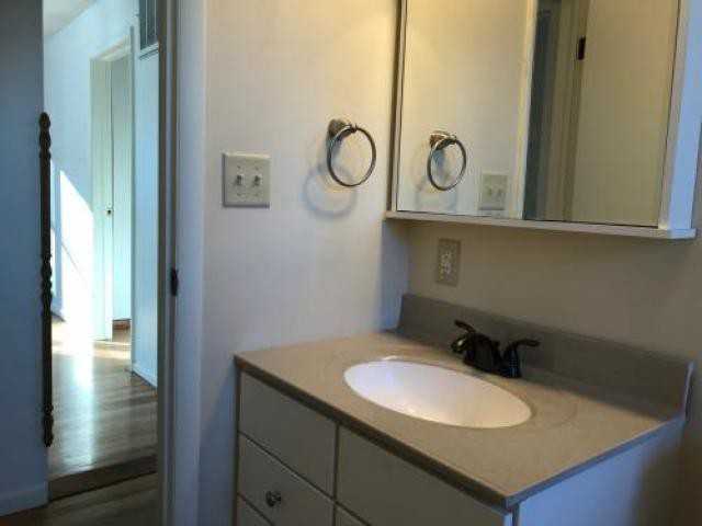 2607 S Madison St - Photo 3 of 6