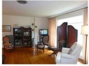 441 Crystal St - Photo 2 of 6