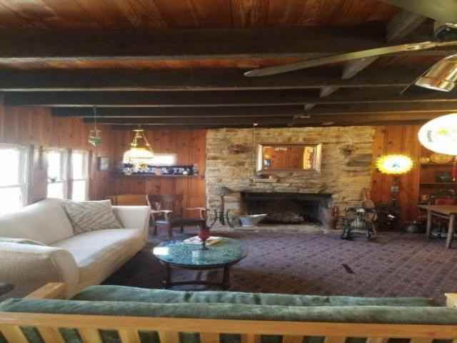 1072 Whippoorwill Ln - Photo 2 of 3