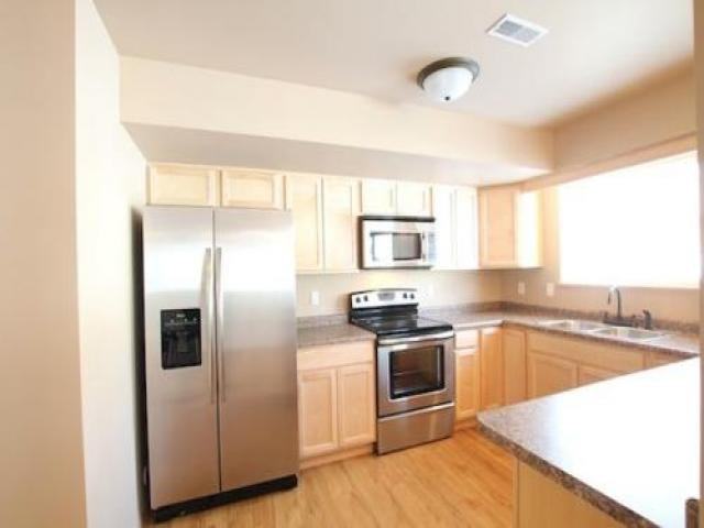 2155 Westminster Cir - Photo 3 of 5