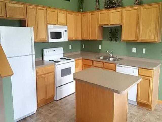 2358 Rushmore Rd - Photo 2 of 6