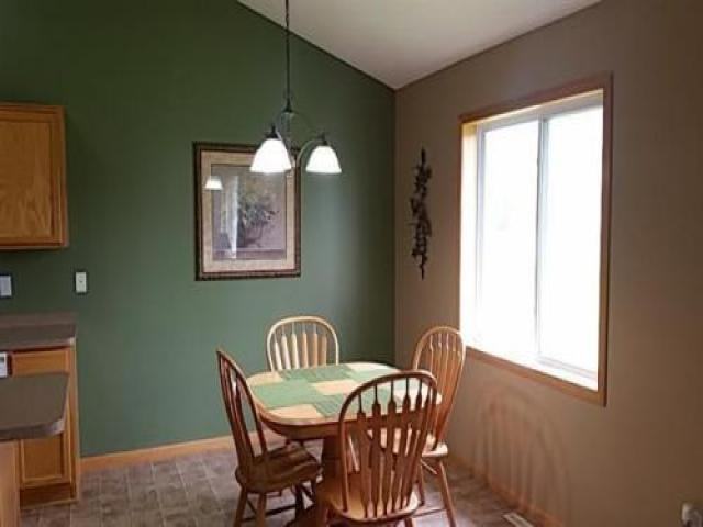 2358 Rushmore Rd - Photo 3 of 6