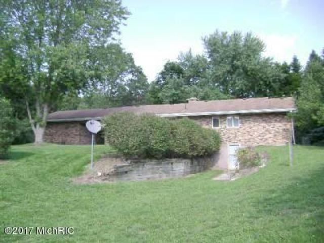 66650 Dailey Rd - Photo 2 of 6