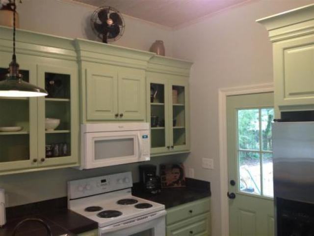 419 E Fulton St - Photo 2 of 6