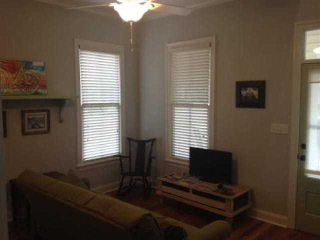 419 E Fulton St - Photo 3 of 6