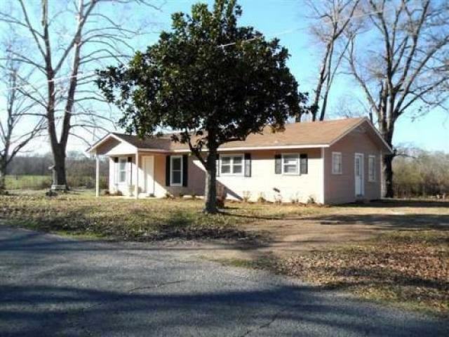 410 Crawford Rd - Photo 3 of 6