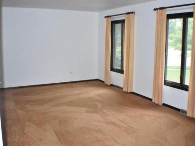 2512 James Dr - Photo 3 of 6