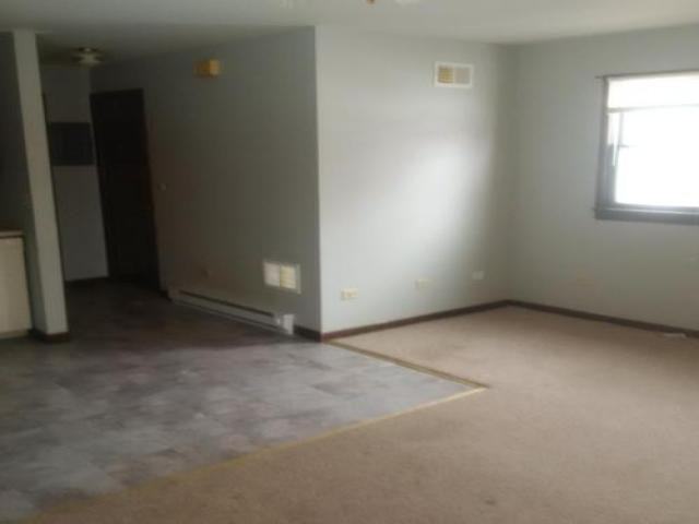 310 Ogden St - Photo 2 of 6