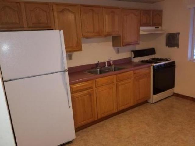 2160 E Reservoir St - Photo 3 of 6