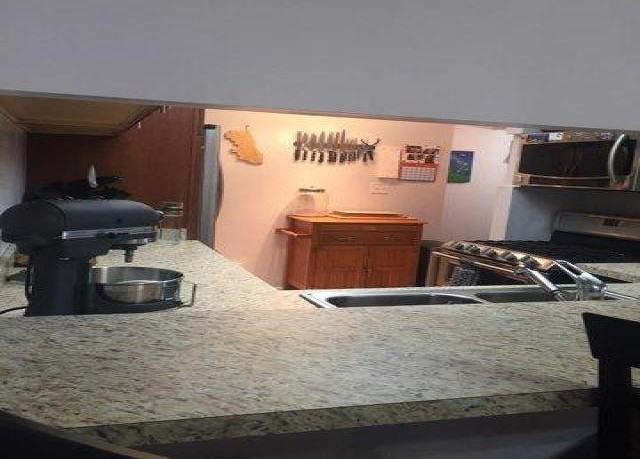 13620 Lamon Ave - Photo 3 of 6