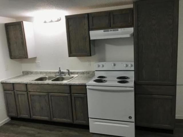 10520 Highland Ave - Photo 2 of 6