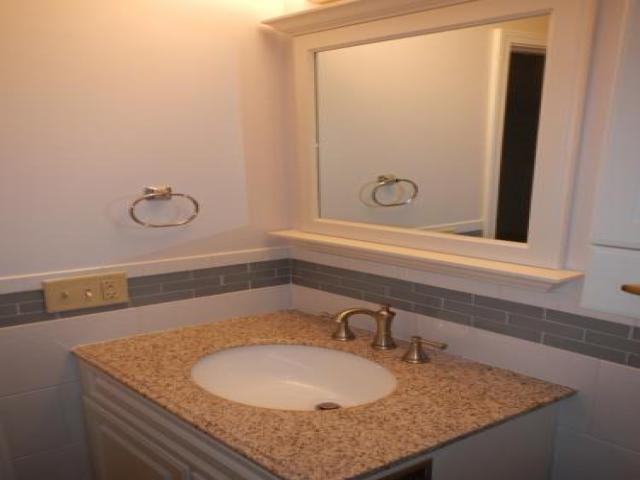 123 S Regency Dr - Photo 3 of 3