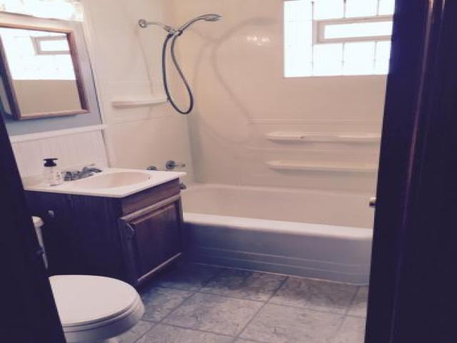 10709 S Avers Ave - Photo 2 of 6