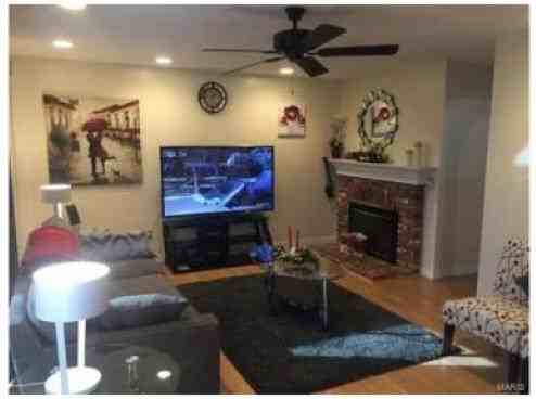 2218 Clayville Ct - Photo 2 of 6