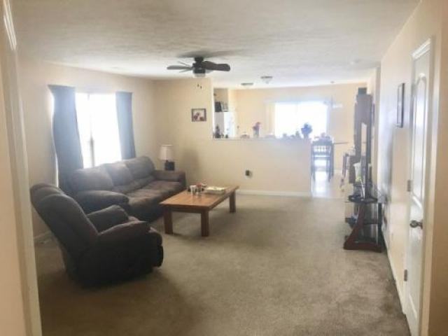 1408 Bigleaf Cir - Photo 2 of 6