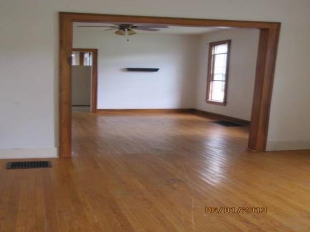 712 E Taylor St - Photo 3 of 6