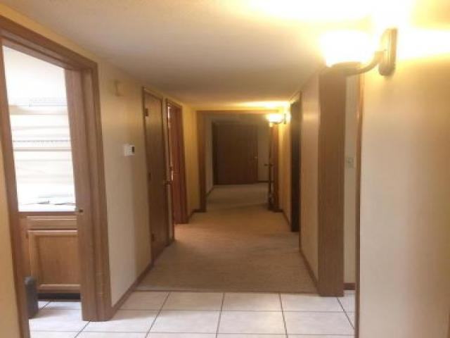 1206 Montebello Dr - Photo 2 of 6