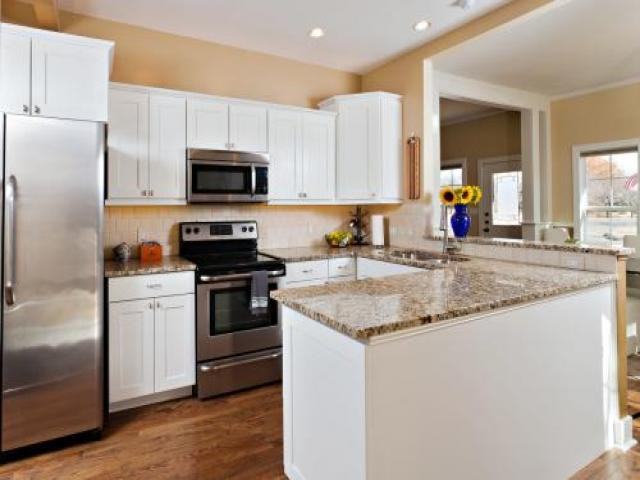 921 N Wiley St - Photo 2 of 3