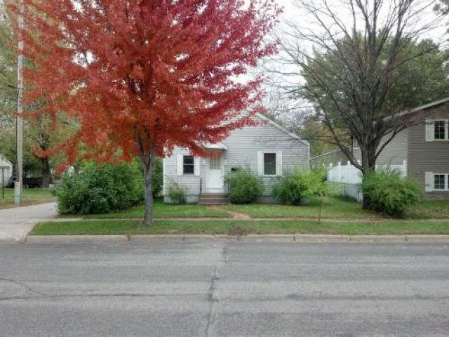 240 36th Ave N - Photo 2 of 6