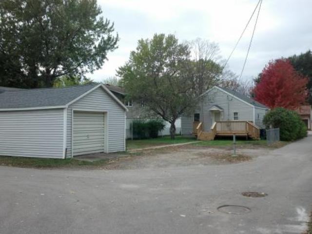 240 36th Ave N - Photo 3 of 6