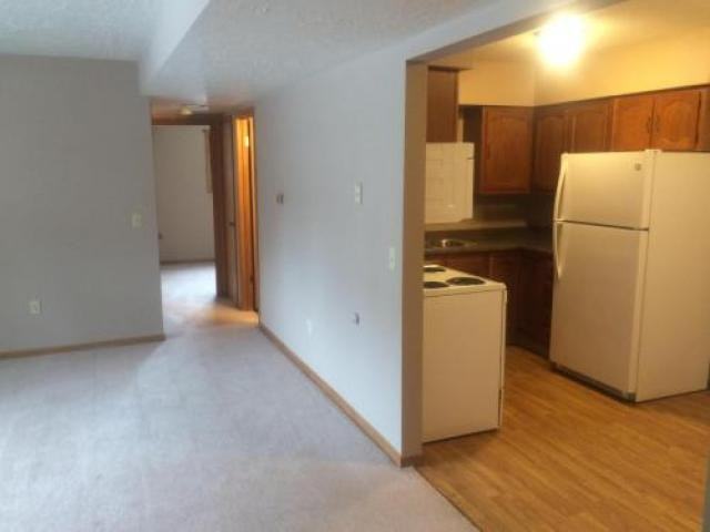 401 Plymouth St NE - Photo 3 of 6