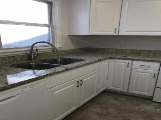 630 Missouri St - Photo 2 of 6