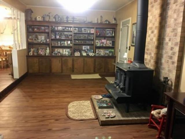 173 Lazybrook - Photo 3 of 6