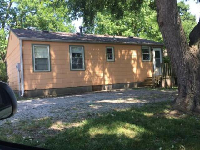 1914 S Osage St - Photo 2 of 6