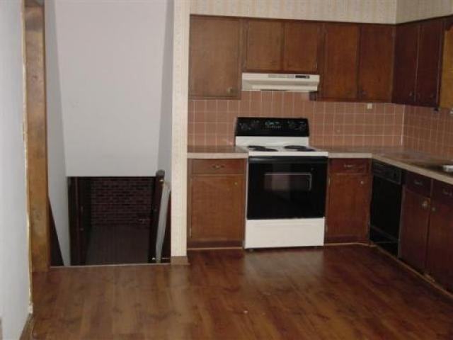 839 S Broadview Dr - Photo 3 of 6